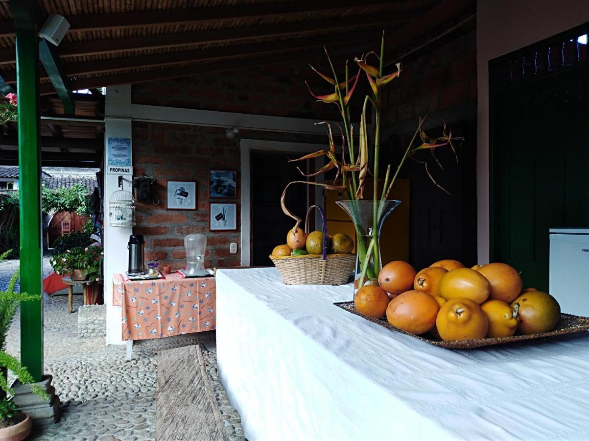 Hotel Kantarrana Urbana Jardin Esterno foto