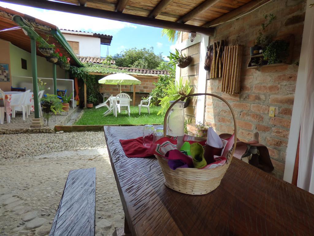 Hotel Kantarrana Urbana Jardin Esterno foto